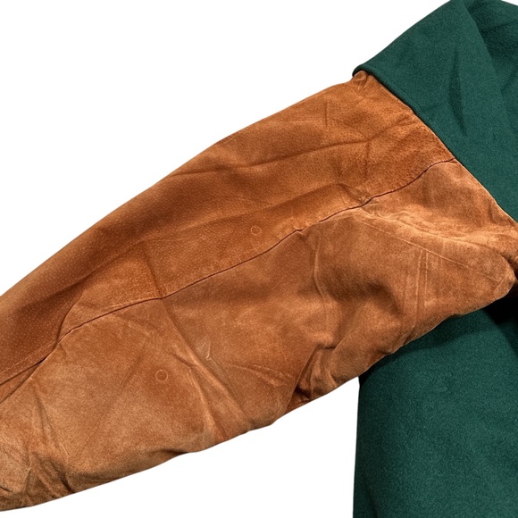 Sold - Picture 5 of 11